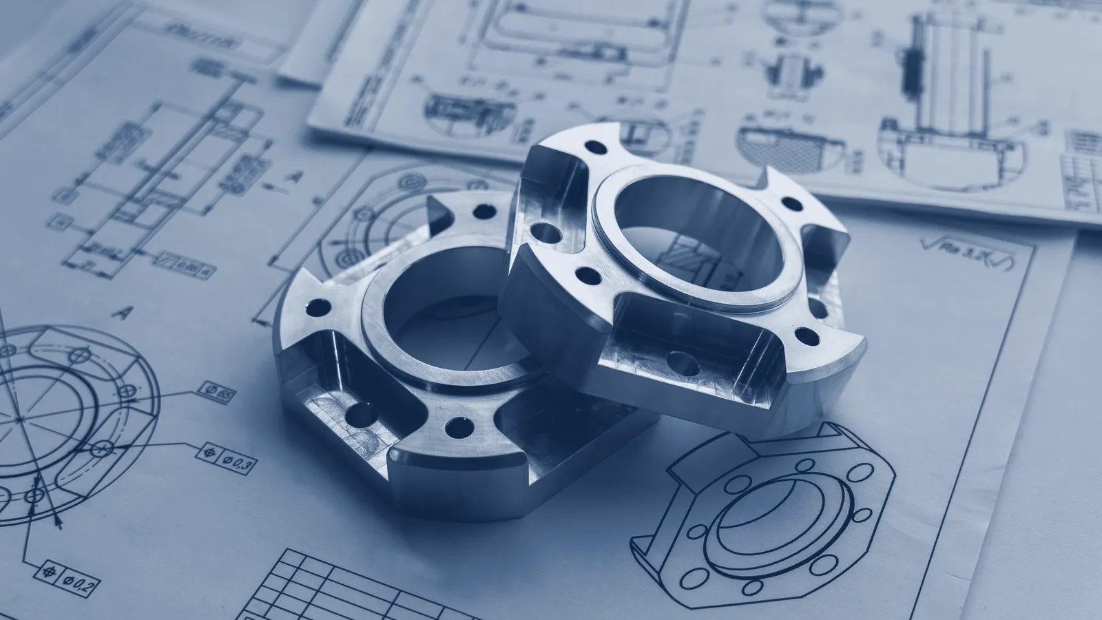 Peças usinadas sobre desenhos técnicos de engenharia
